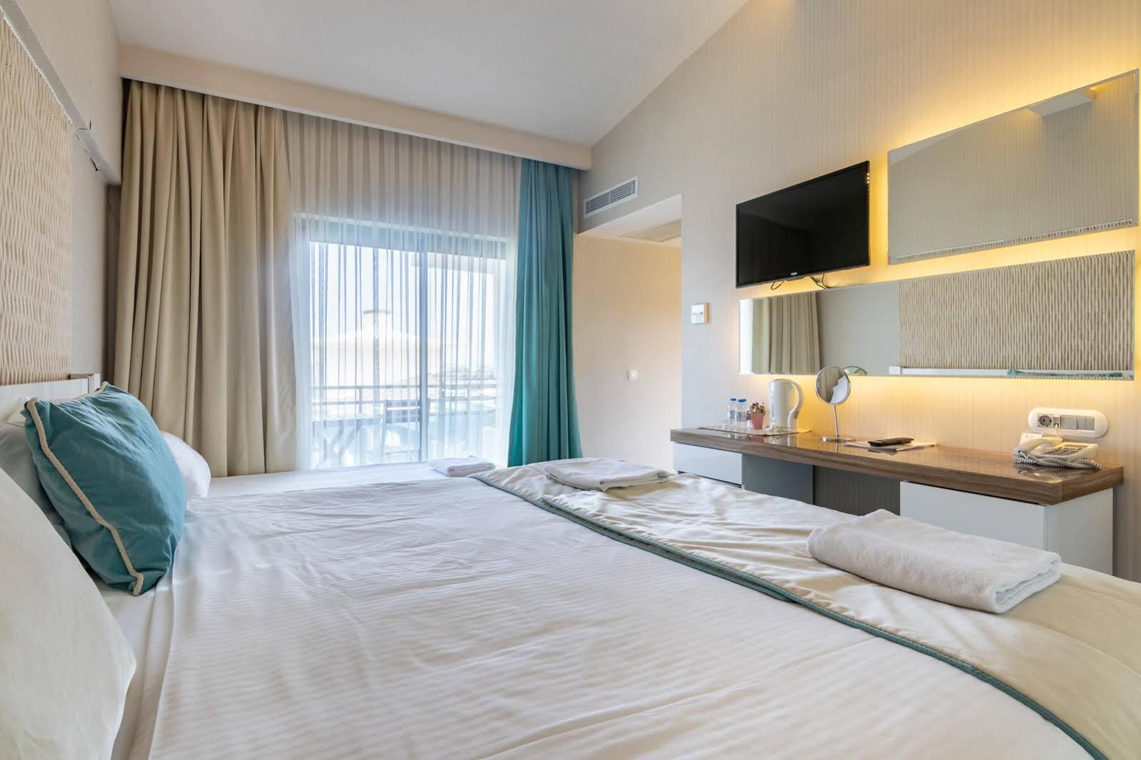 The D Hotel Cesme Resort Exteriör bild